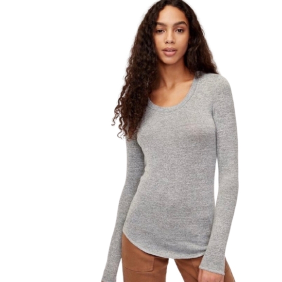 Aritzia Tops - Aritzia Wilfred Free Diapason Gray Long Sleeve Tee Women's Size M